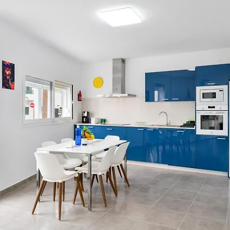 Sparrow Апартаменты Ла-Санта