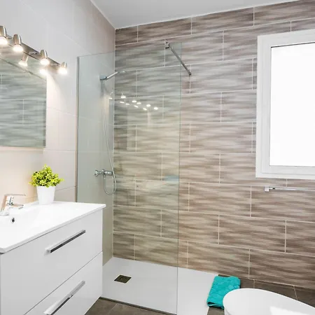 Sparrow Ла-Санта