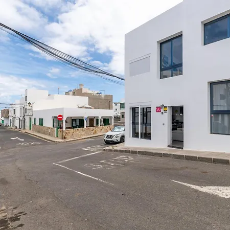 Sparrow Апартаменты Ла-Санта